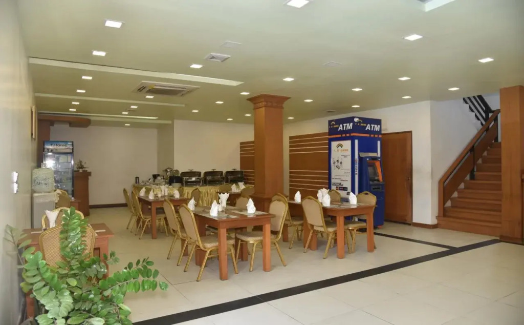 Paragon Hotel