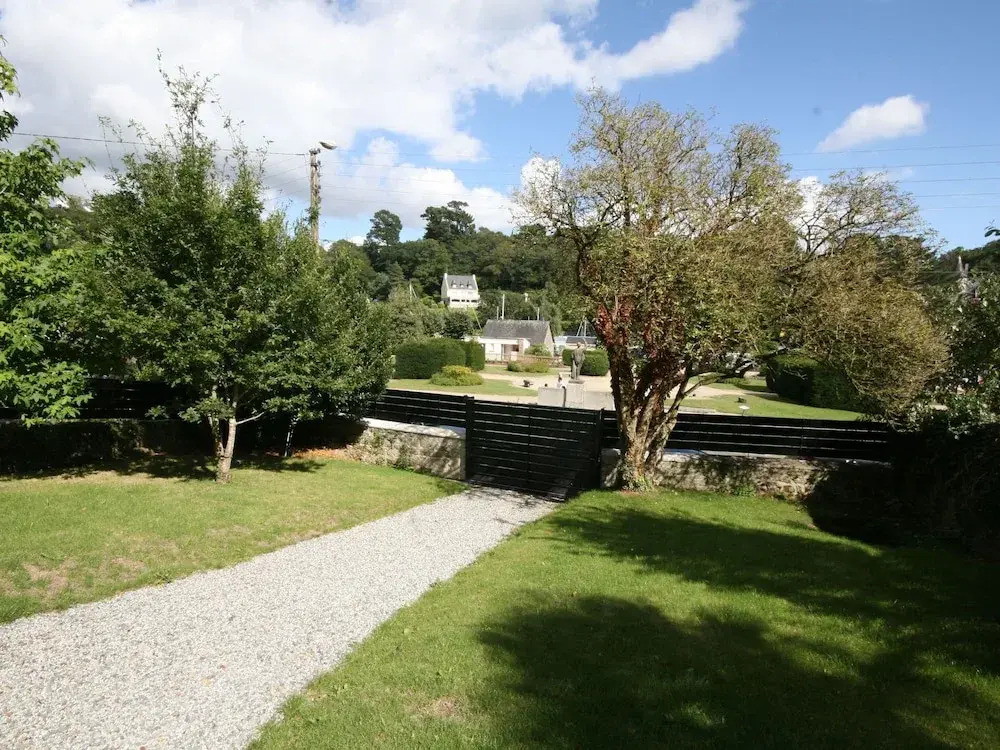Luxurious Villa in Pont-Aven with Private Pool