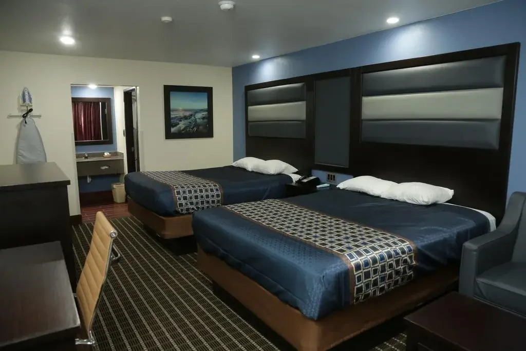 Theroff's Motel