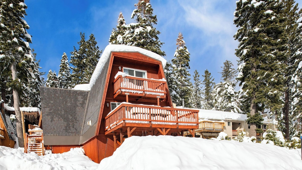 Chickaree Chickadee Buyout by AvantStay 2 Sister Cabins