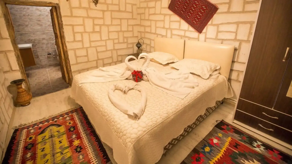 Antik Stone House
