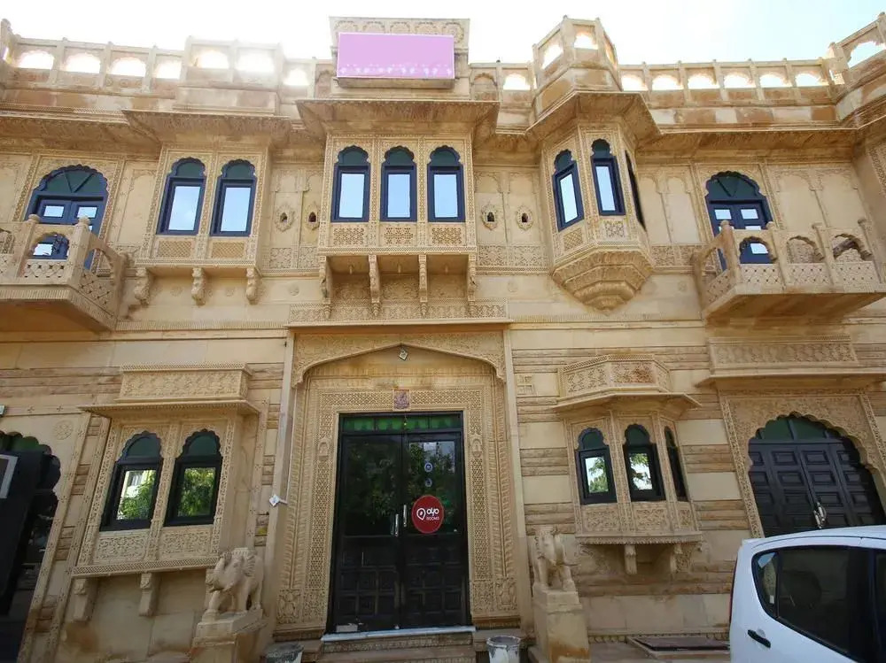 Vista Rooms at Indira Colony