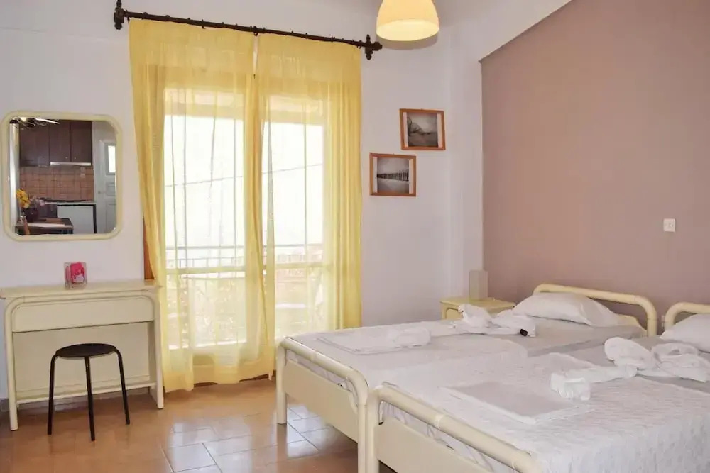 Ostrias House