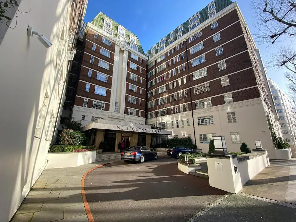 NELL GWYNN HOUSE - Studio Apartments, Sloane Square, London