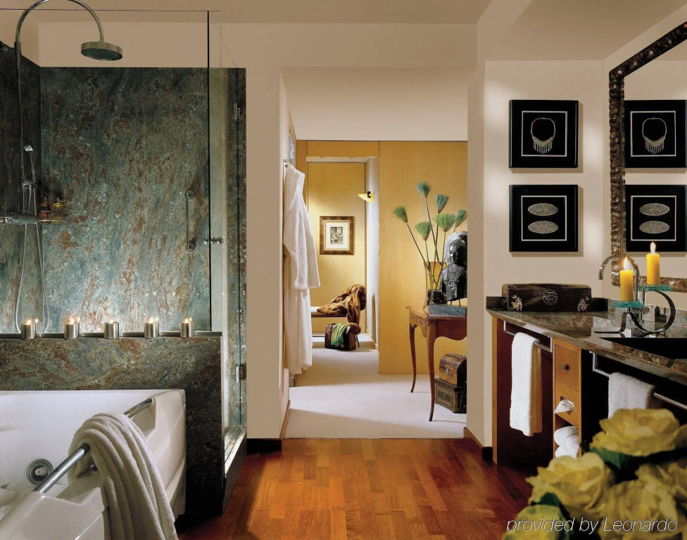 Suites del Mar Fenals Apartments