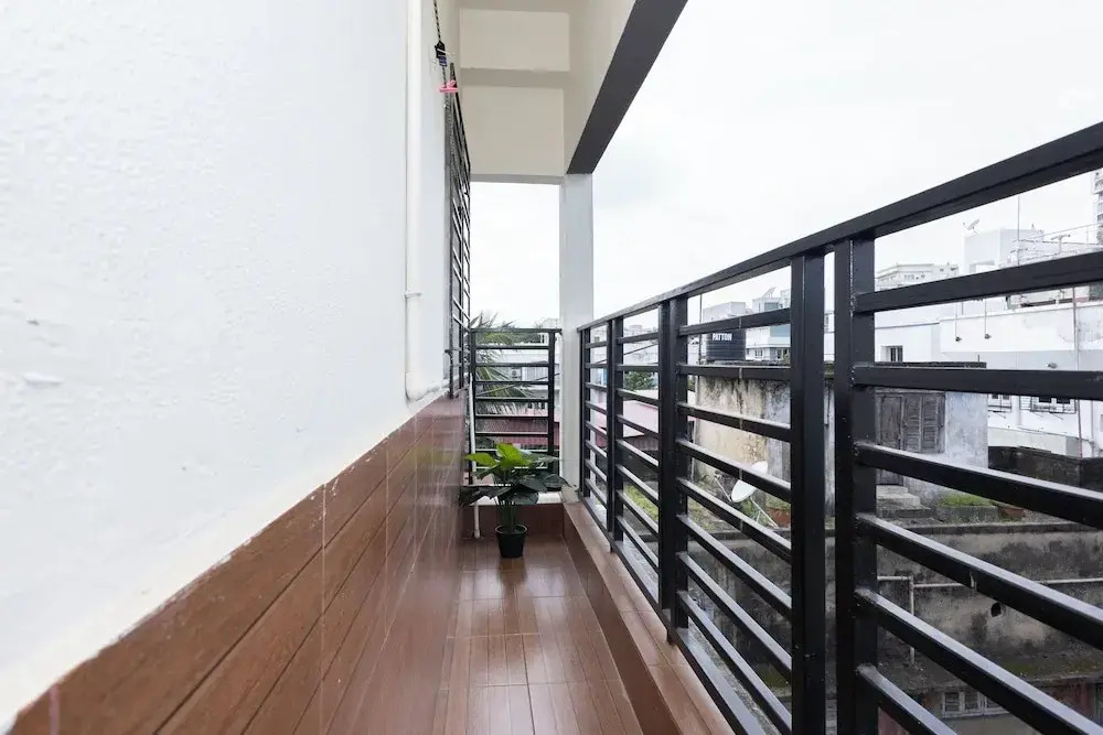 Lakeside Suites