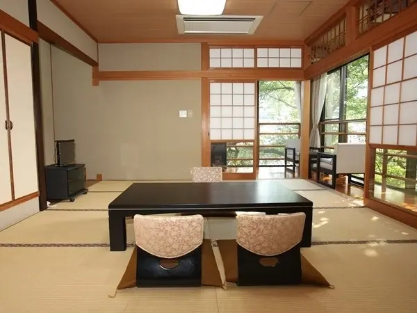 Hangetsu-an