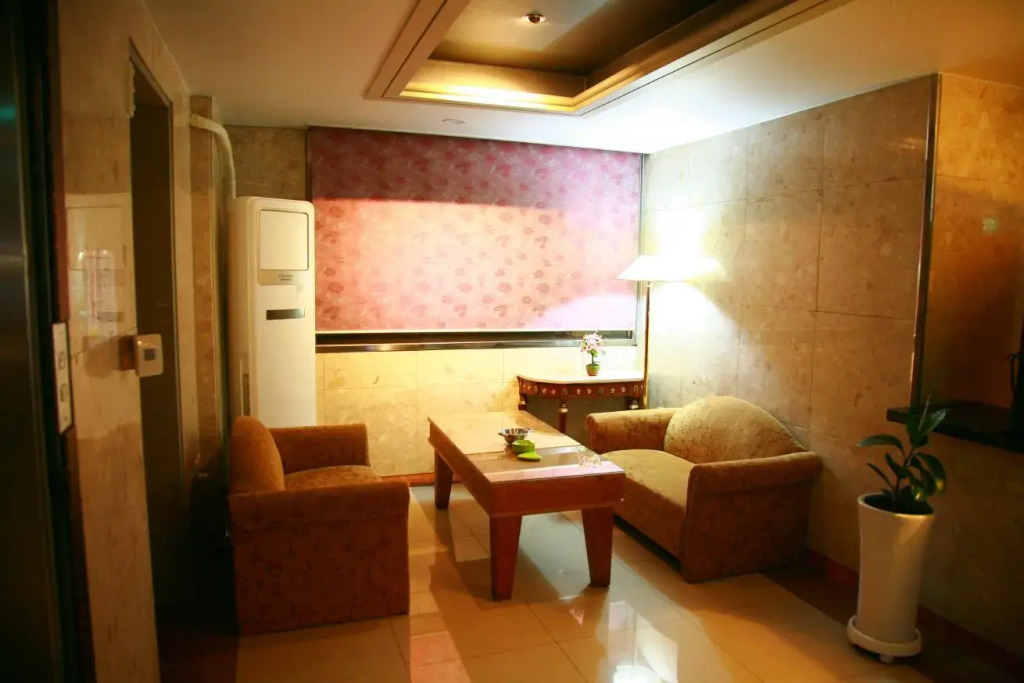 Gumi Hotel