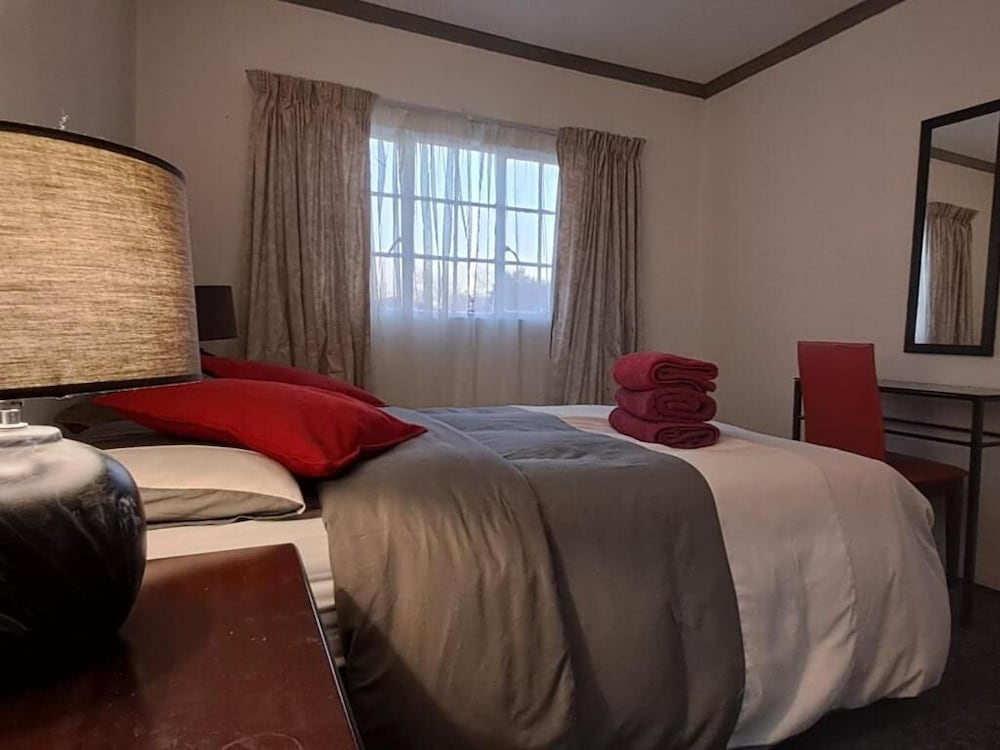 Middelbult Guesthouse by Heybert
