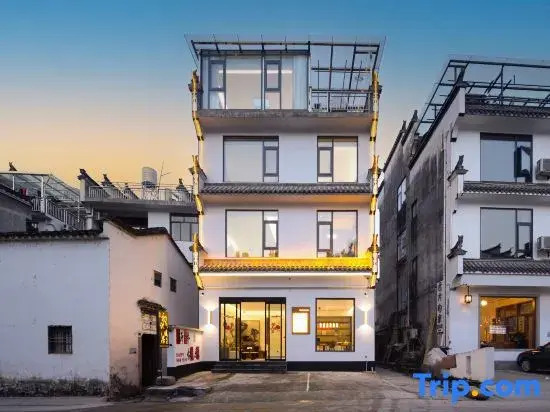 First acquaintance: A beautiful place with a quiet aesthetic space on the pillow