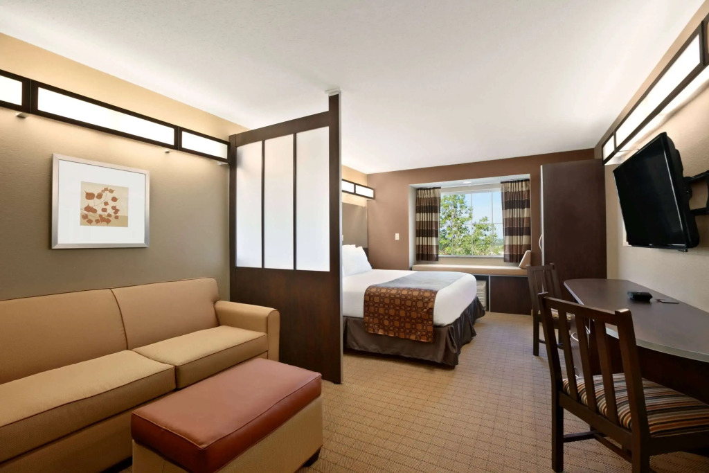 Microtel Inn & Suites by Wyndham St Clairsville - Wheeling