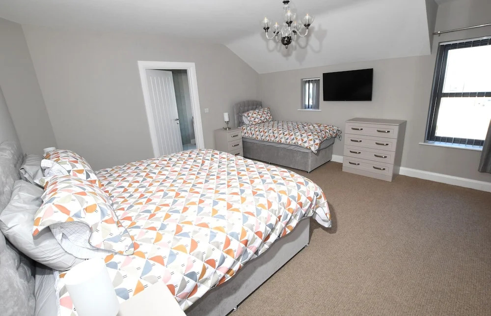 Homestead Hillsborough By Travel Lets Short Term Rental Agency Hillsborough Featuring Apartments, Deluxe Double Suites & Triple Ensuite Rooms