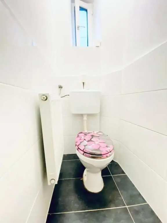 Comfy Private Rooms in 3BR Apartment Near Währinger Park