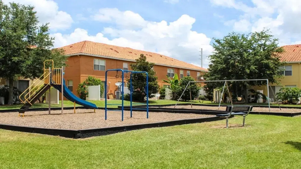 2 Miles to Disney, 3BR Home Free Wifi/crib, Best Location!