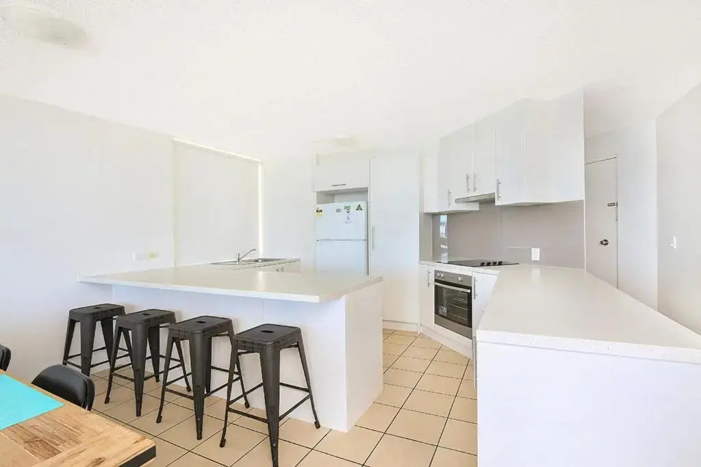 Eastbourne U4, 80 Esplanade, Golden Beach