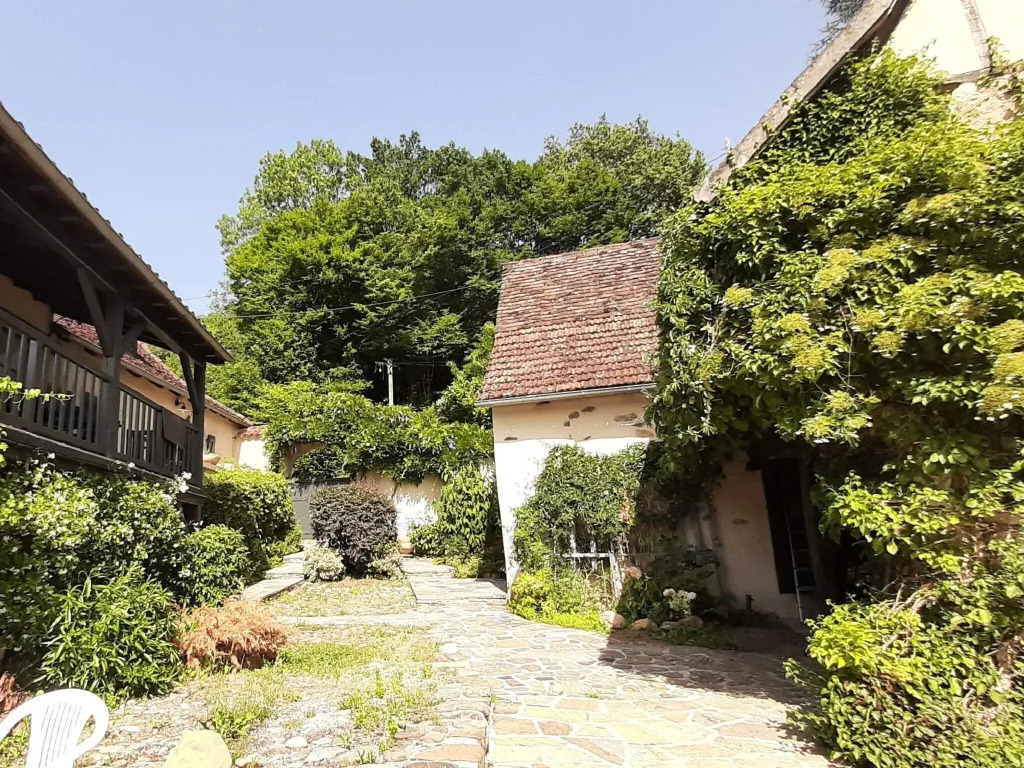 Charming 1930s Home in Altillac