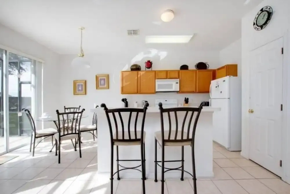 Windwood Bay Vacation Home 4 Bedroom Home by Redawning