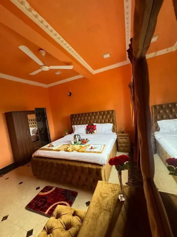 White palace Airport hotel