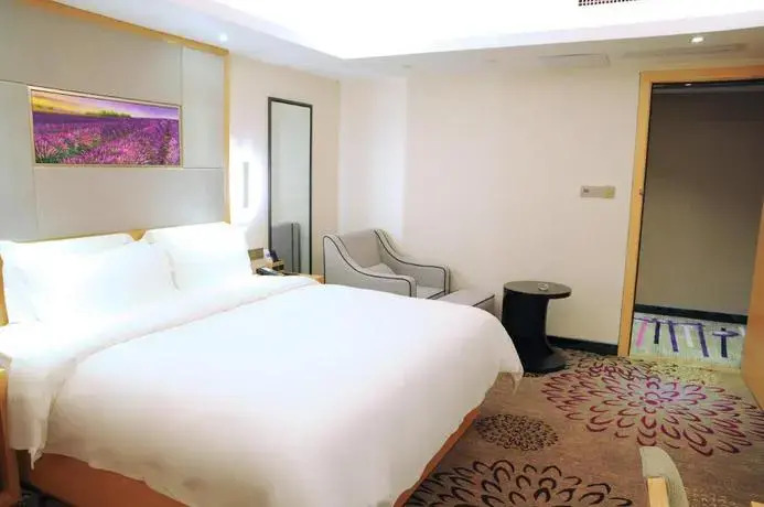 CYBO Station SSAW Hotel Guangzhou Hualin Temple Subway Station