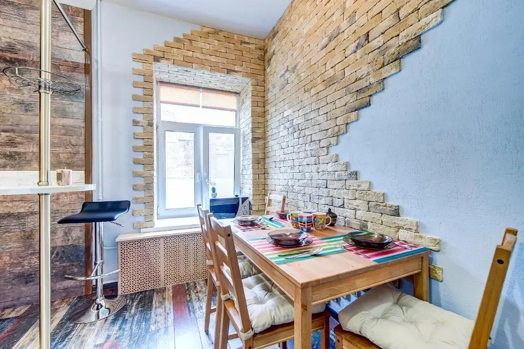 Studio on Zhukovskogo 6