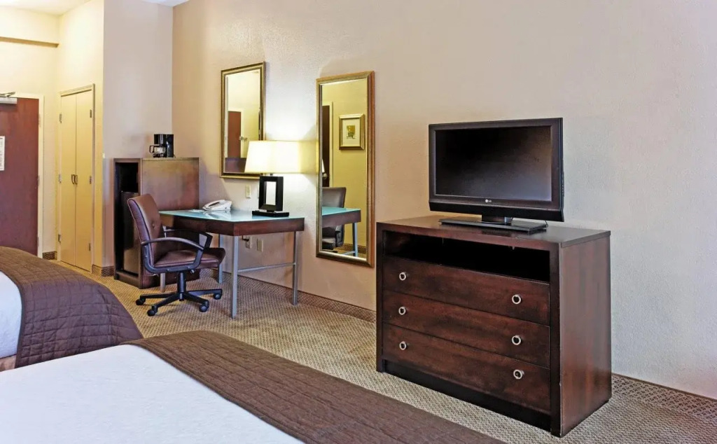 Holiday Inn Hotels Batesville by IHG