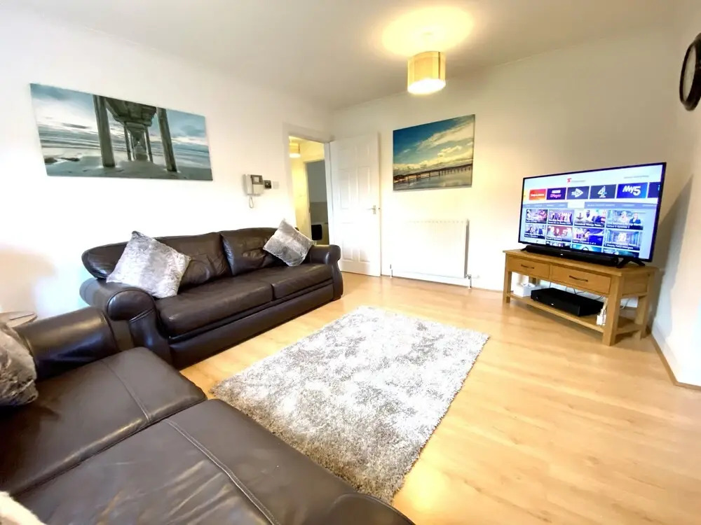 Executive 2-bed Apartment in Elgin