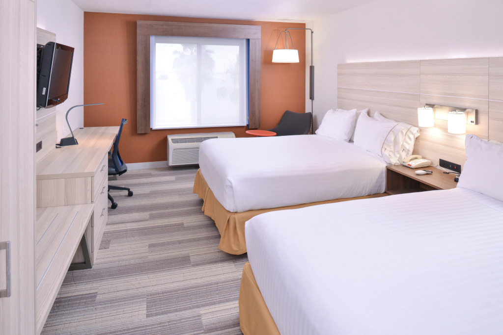 Holiday Inn Express Hotel & Suites San Diego Otay Mesa by IHG