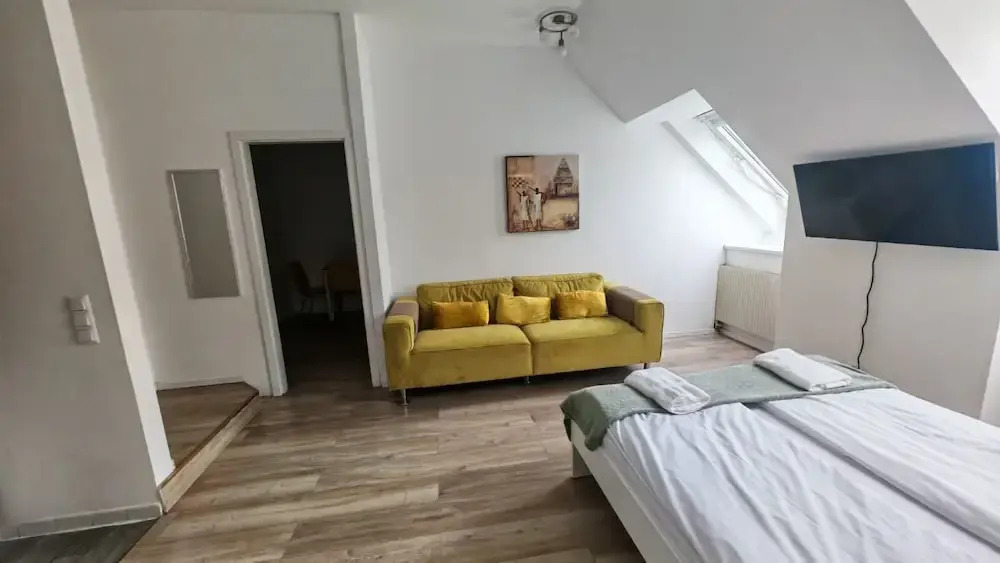 Charming 2 Apartments For Extended Stays