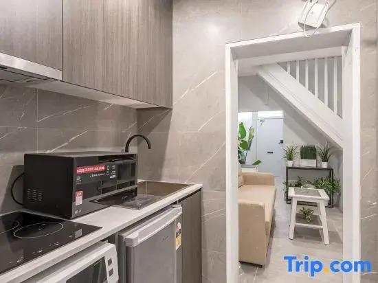 Central Station Room – Walk to CBD, Shops & Cafés
