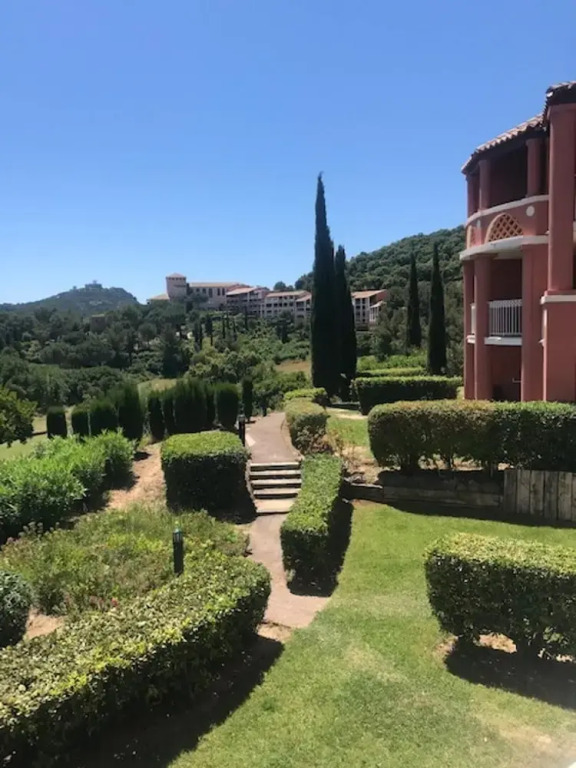 Studio In Saint Raphael With Pool Access And Enclosed Garden