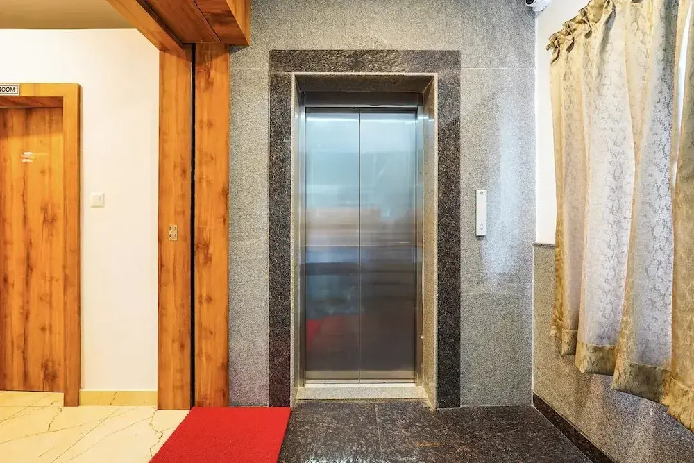 FabHotel Royal Grand