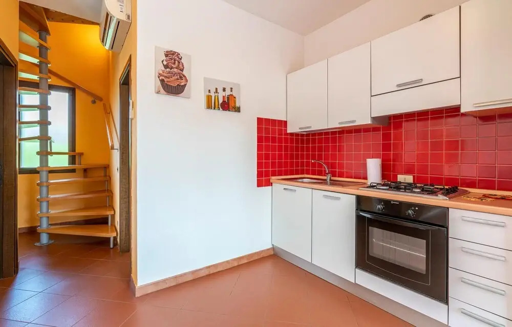 3 Bedroom Awesome Home In Albarella Ro