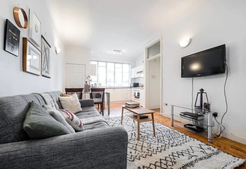 Soho Apartment, Theatres & Old Compton Street