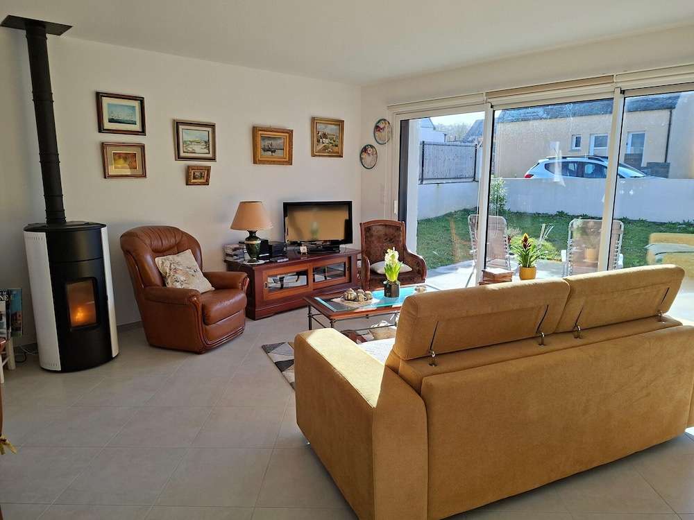 Ground Floor Holiday Home in Plestin des Greves