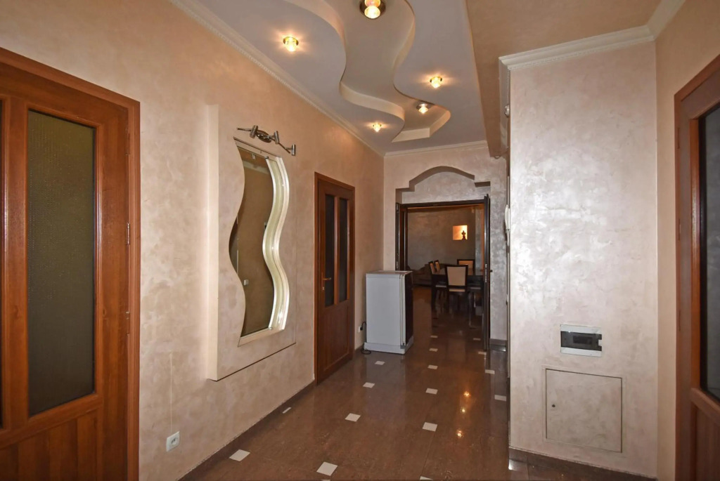5-комнатная квартира