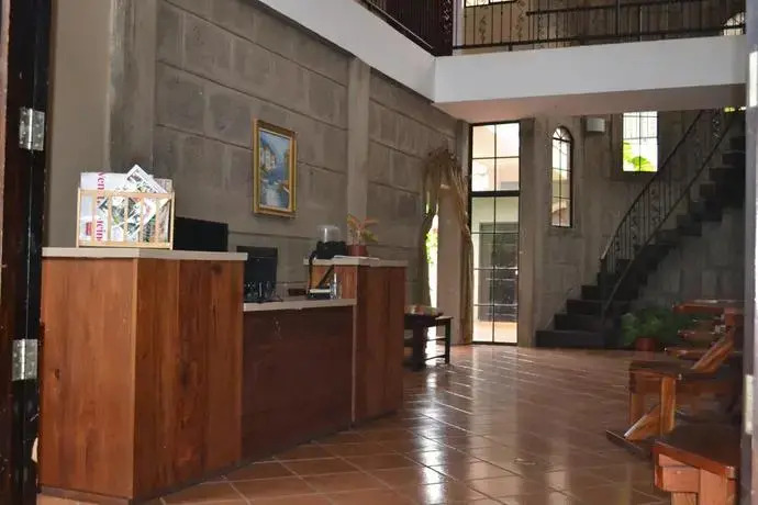 Hotel Leon Inn