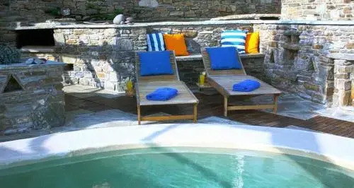 Villa Tripotamos