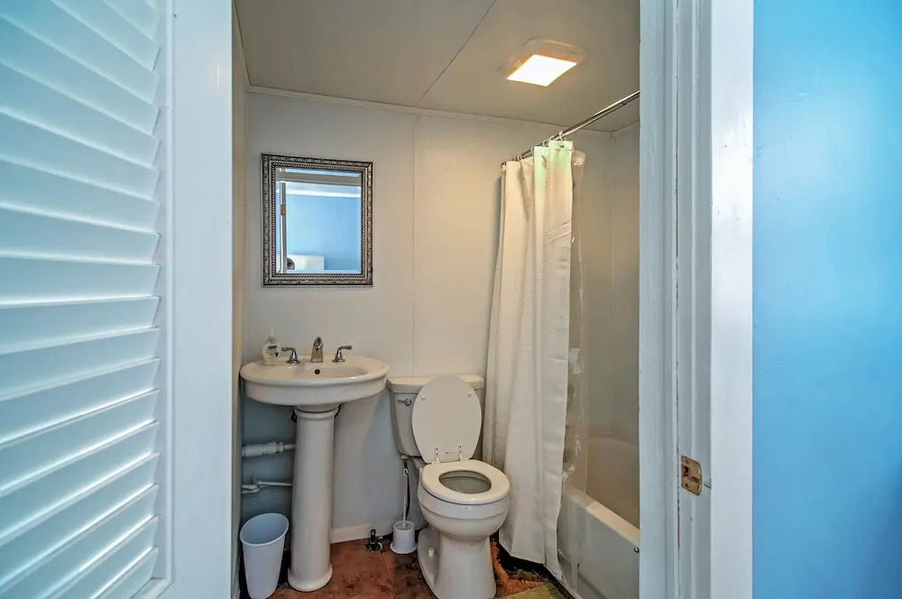 Quiet Cottage < 1/2 Mi to Gulf Coast & Boardwalk!