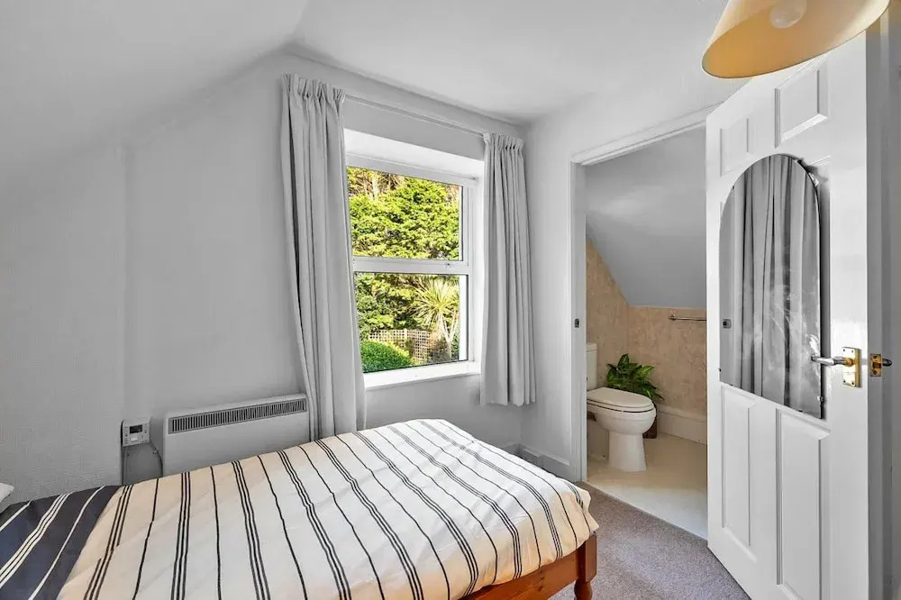 Apartment in Salcombe With Stunning Sea Views