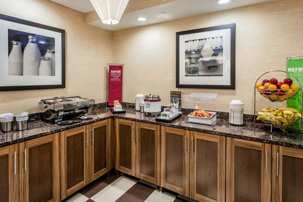 Hampton Inn Milwaukee Airport