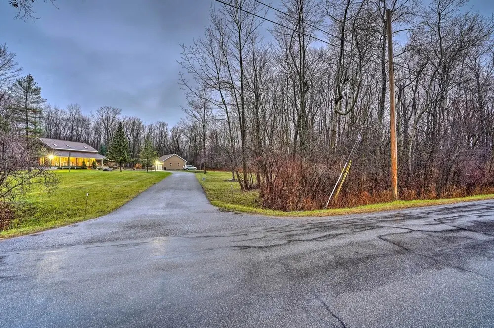 Spacious Oneida Retreat w/ Game Room