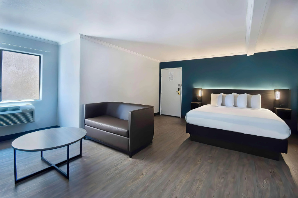 Studio 6 Suites Lawndale, CA South Bay