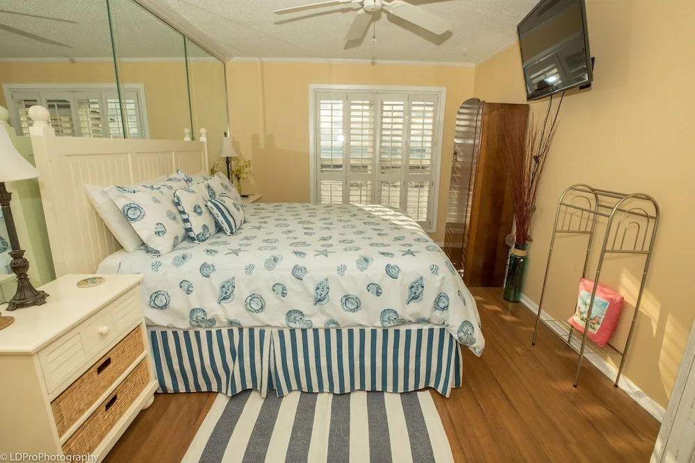 Sandpiper Cove 2119 1 Bedroom Condo by RedAwning