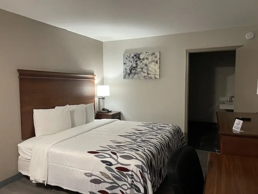 Sunrise Inn & Suites