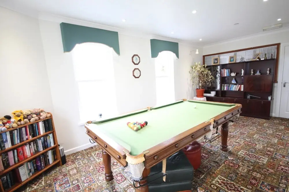 Coombe Court Hotel
