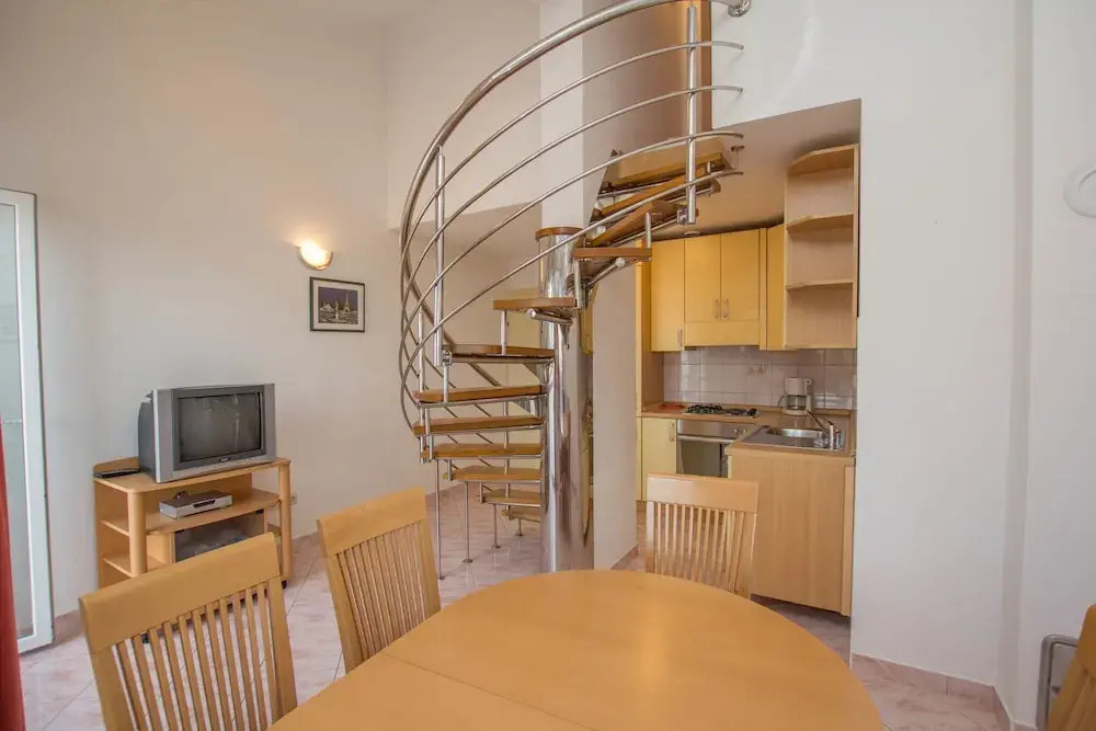 Apartments Vrlika