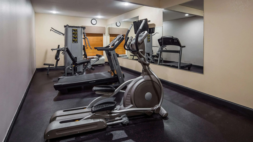 Best Western Plus Kansas City Airport - KCI East