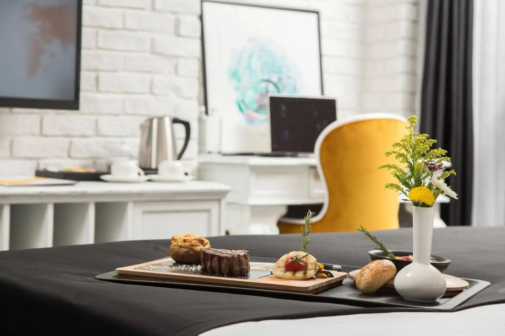 Check Inn Suite Hotel & SPA