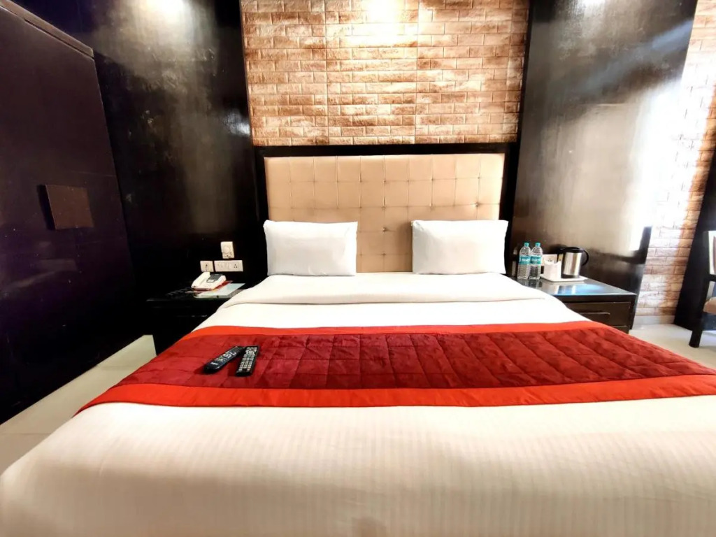 Hotel Delhi Pride at Karol Bagh