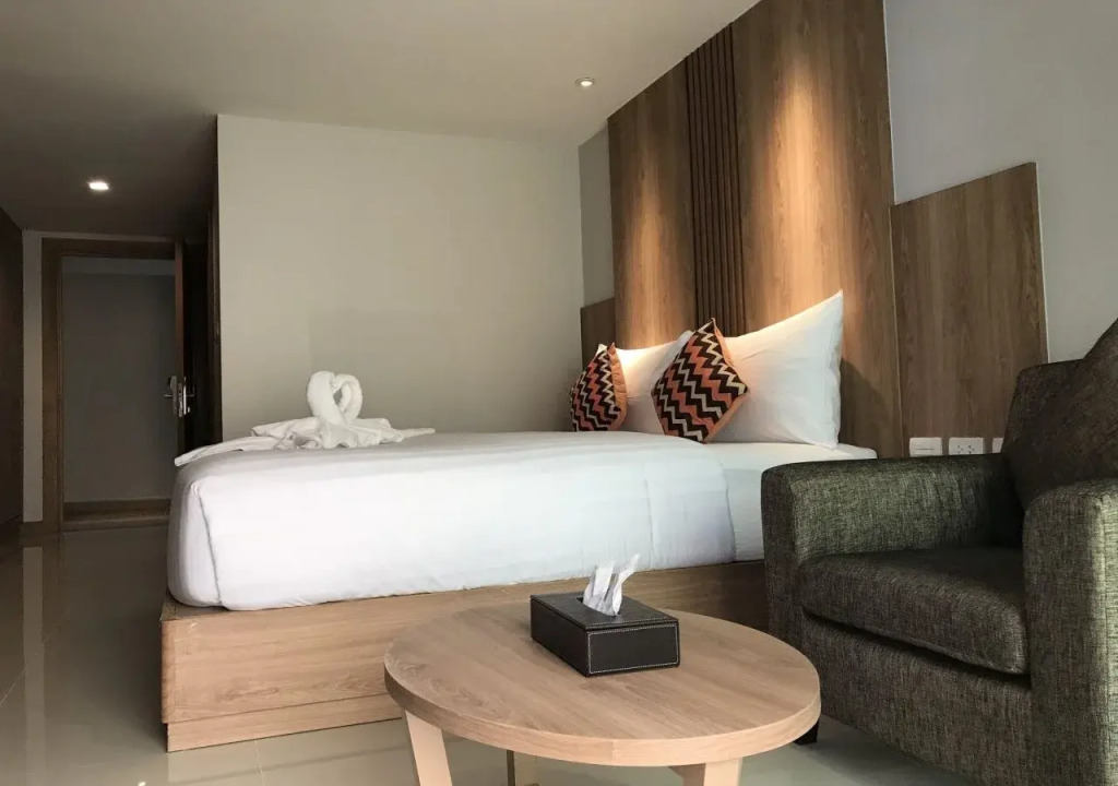 May Hotel